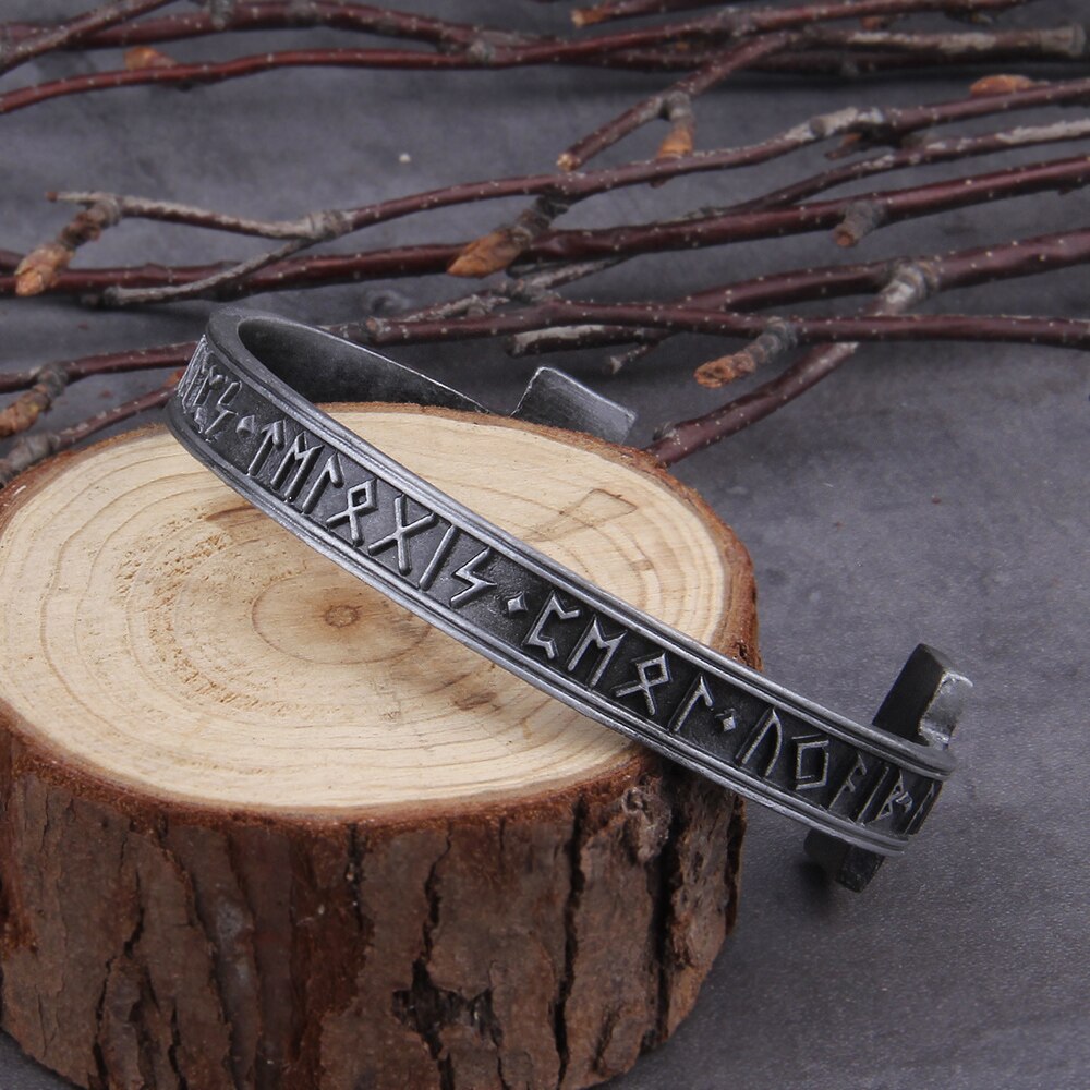 Runic Summon Bracelet