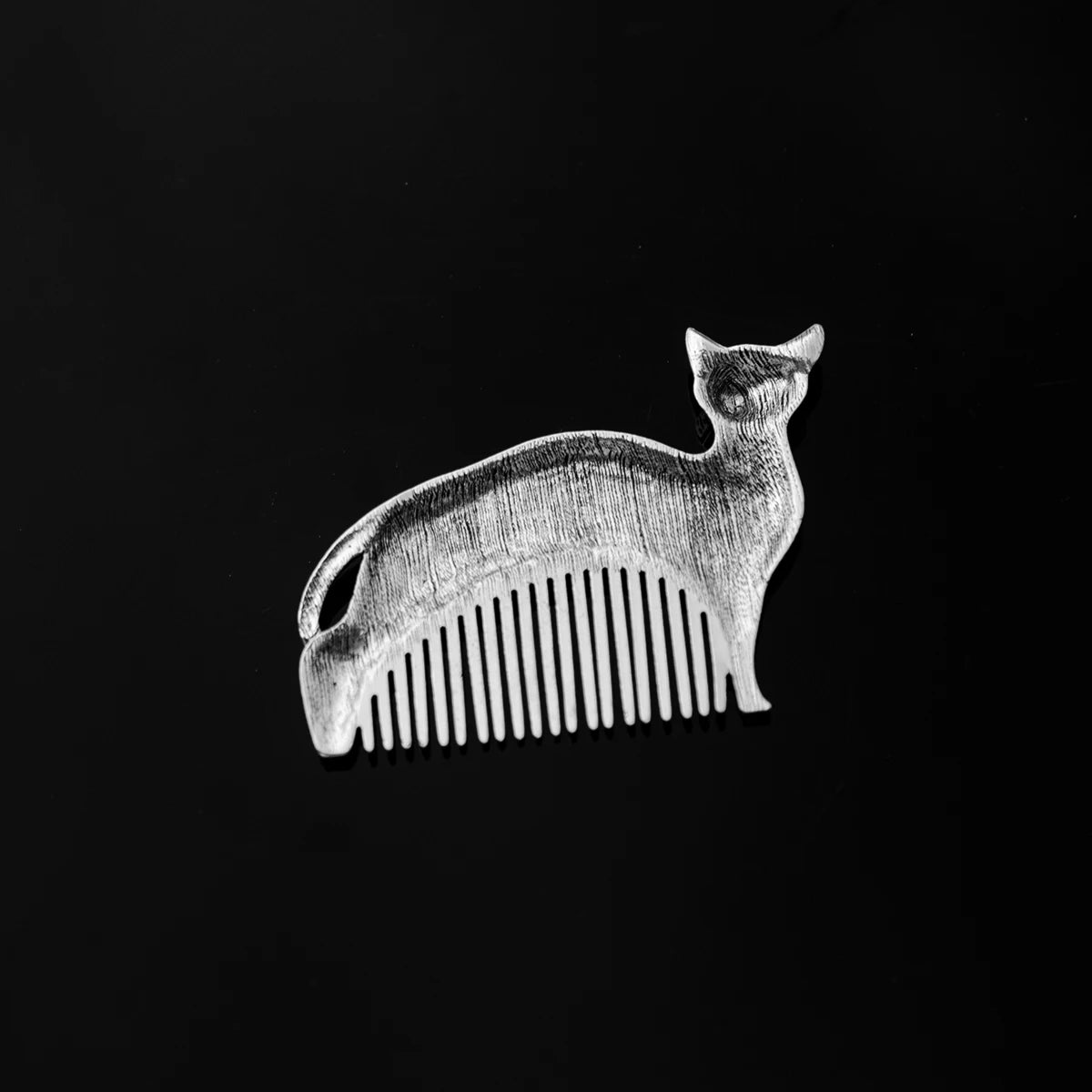 Viking Freyja's Cat Celtic Cat Hair Comb