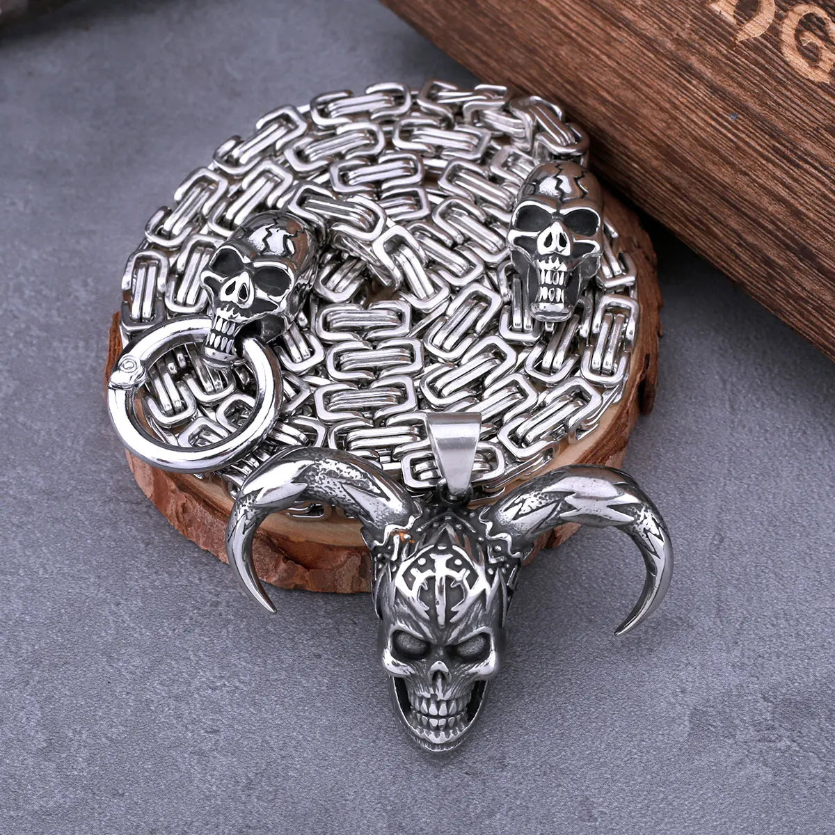 Ragnarök Unleashed Surtr Necklace Stainless Steel