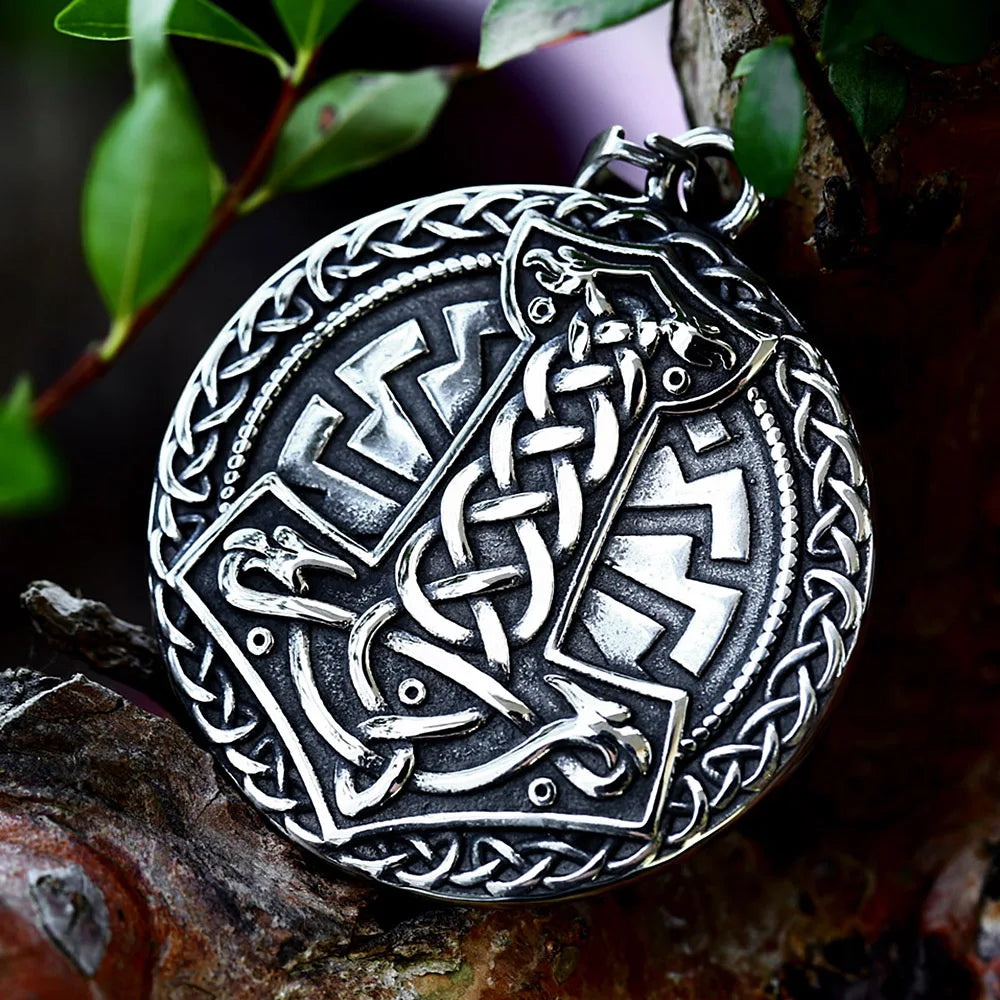 Battle of Thunder Mjölnir Pendant