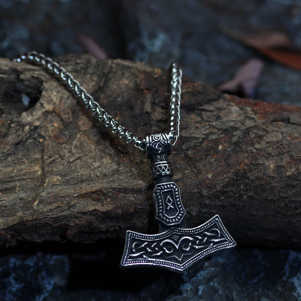 Othala Mjölnir Necklace Stainless Steel