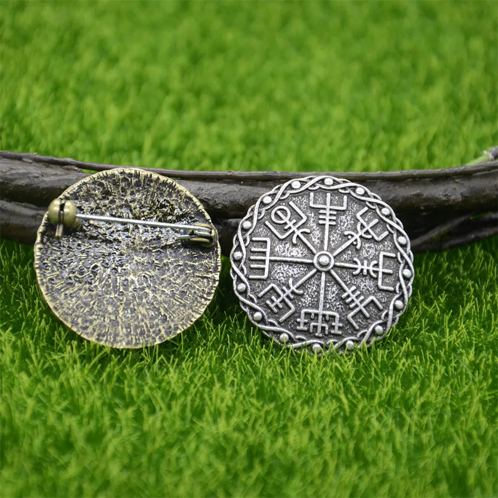 Protection of Vegvisir Brooch Pin