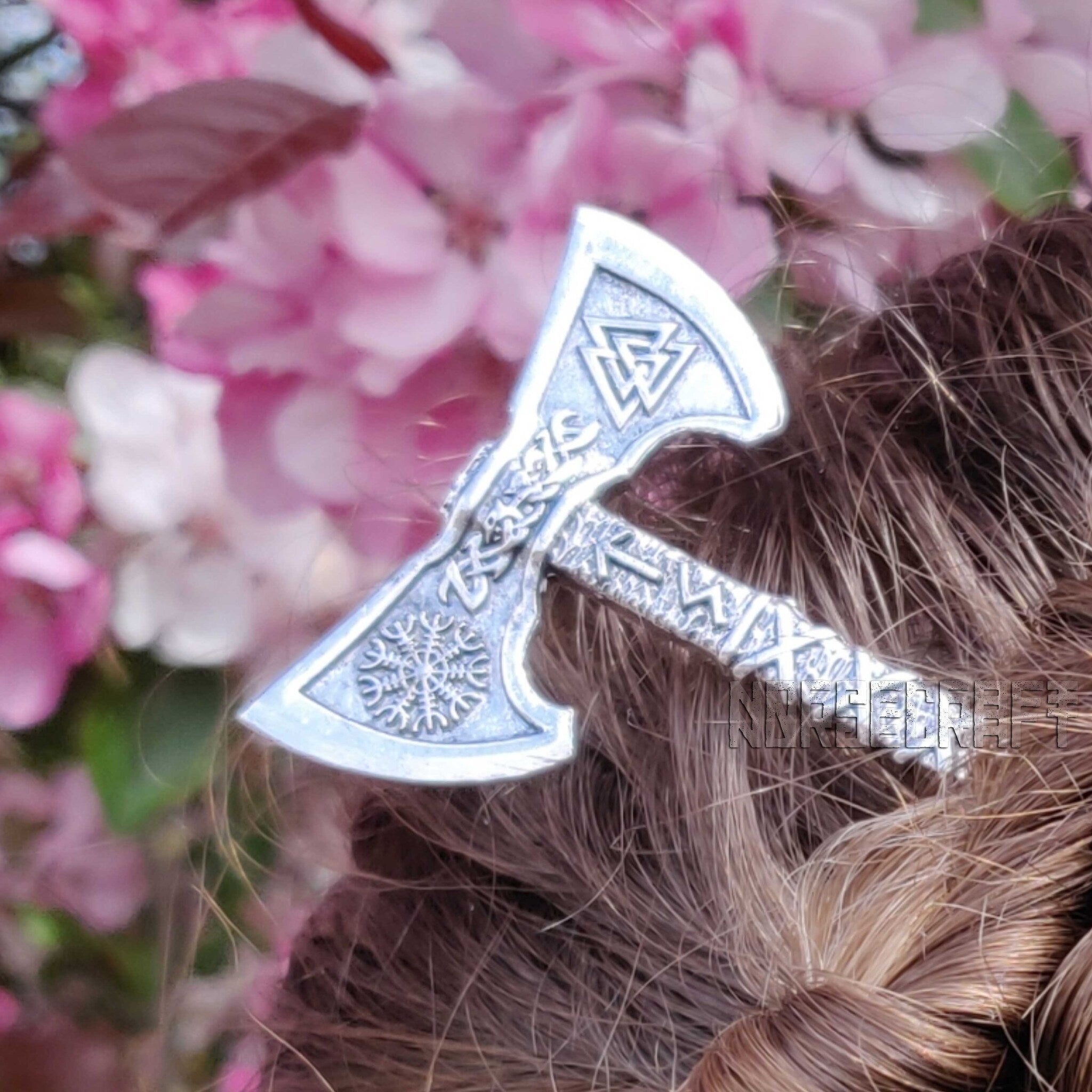 Valknut Double Edged Axe Hair Stick